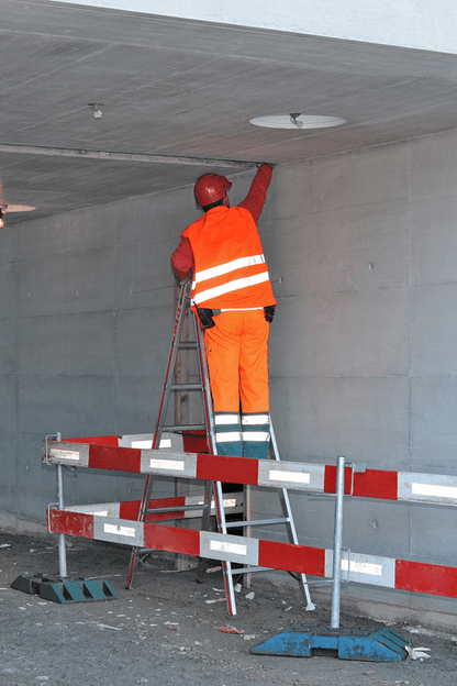 Hymer Sprossenstehleiter 6023, beidseitig begehbar - Topleiter